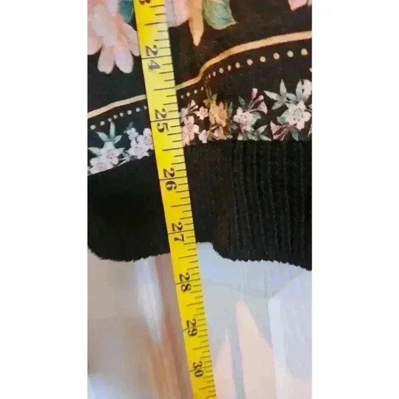 Farm Rio Anthropologie Floral Crochet Knit Sweater Top Multicolor M Boho Artsy - Picture 2 of 5